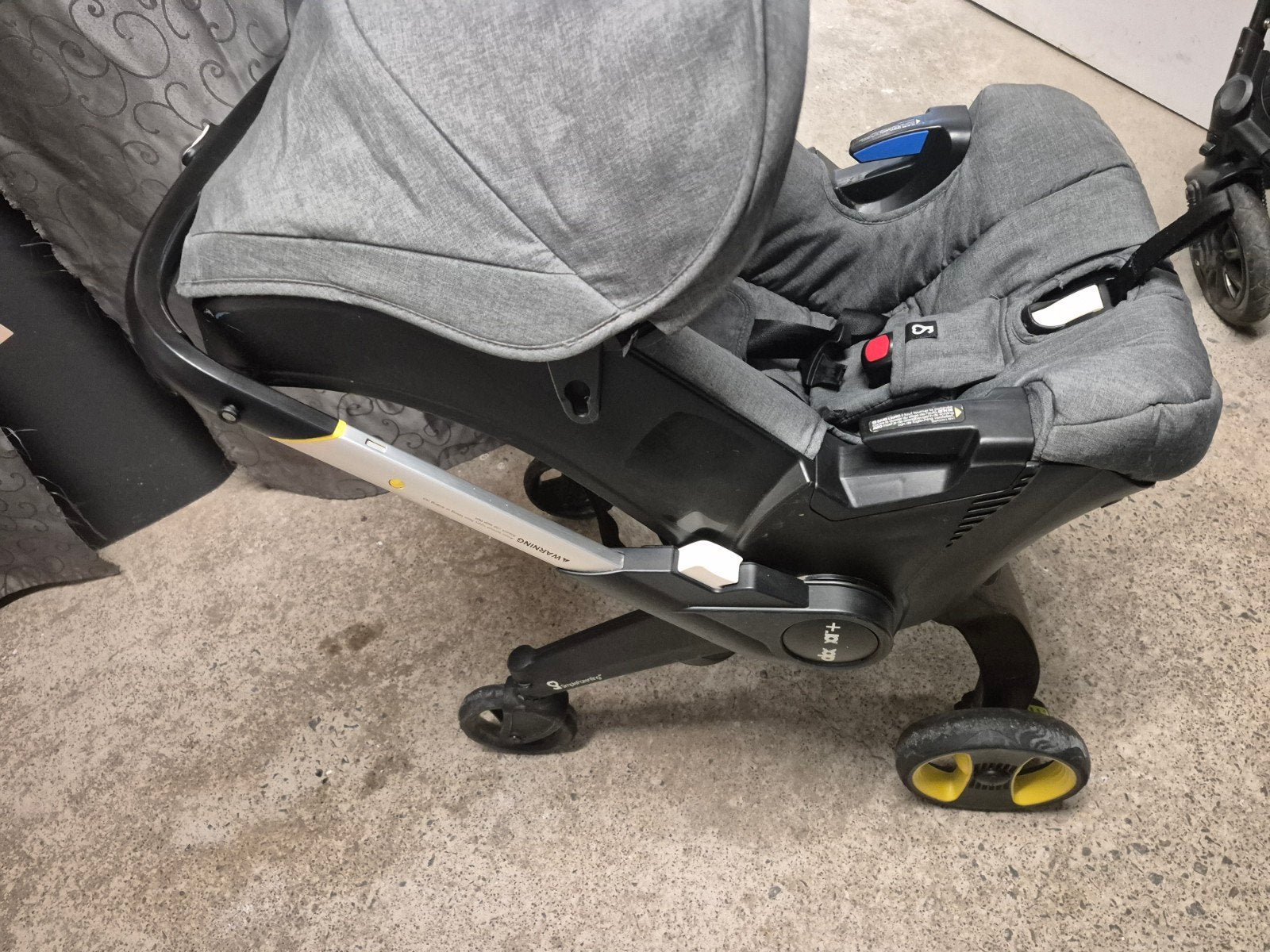 poussette Doona +, Enfants & Bébés, Enlèvement ou Envoi, Ombrelle
