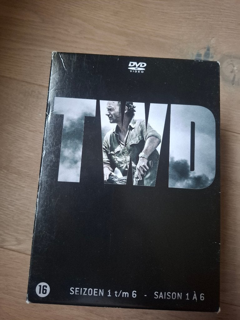 TWD, Ophalen, Nederlands, Nederlands, Zo goed als nieuw