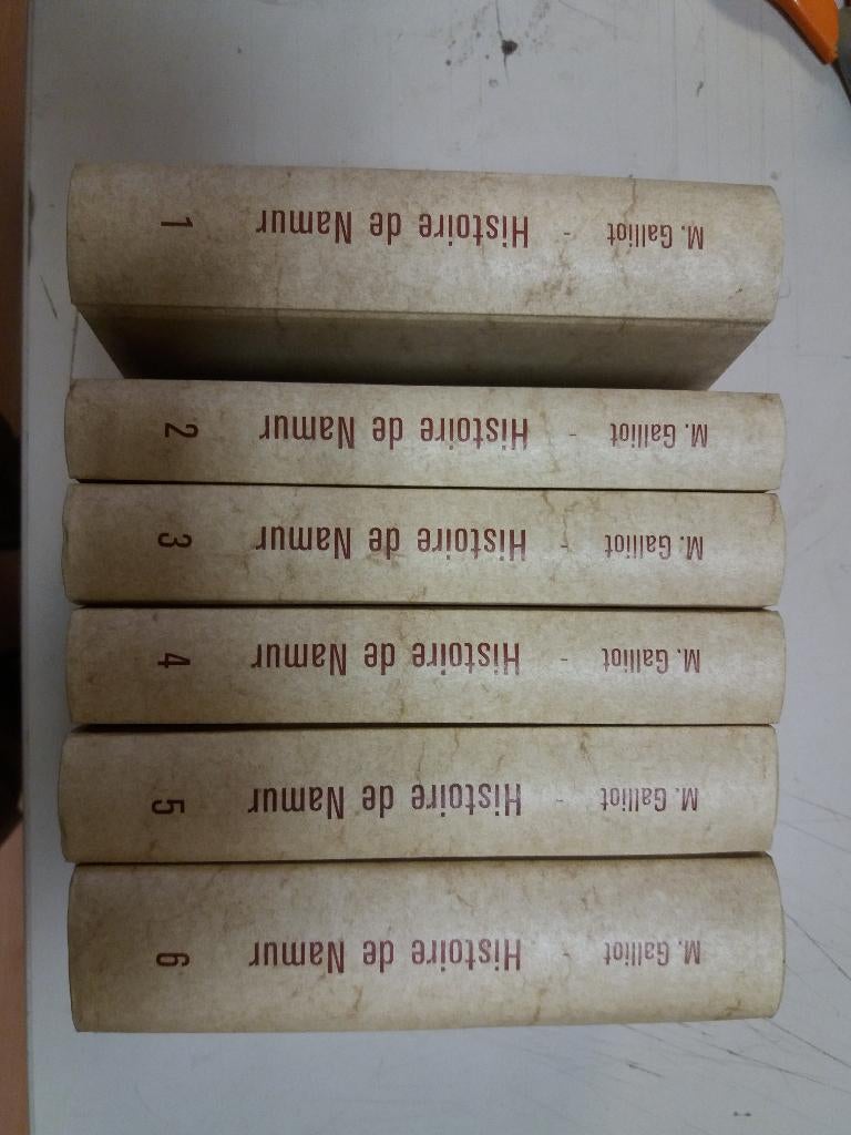M.Galliot: geschiedenis van Namen, Boeken, Ophalen of Verzenden, 17e en 18e eeuw, Zo goed als nieuw, Galliot