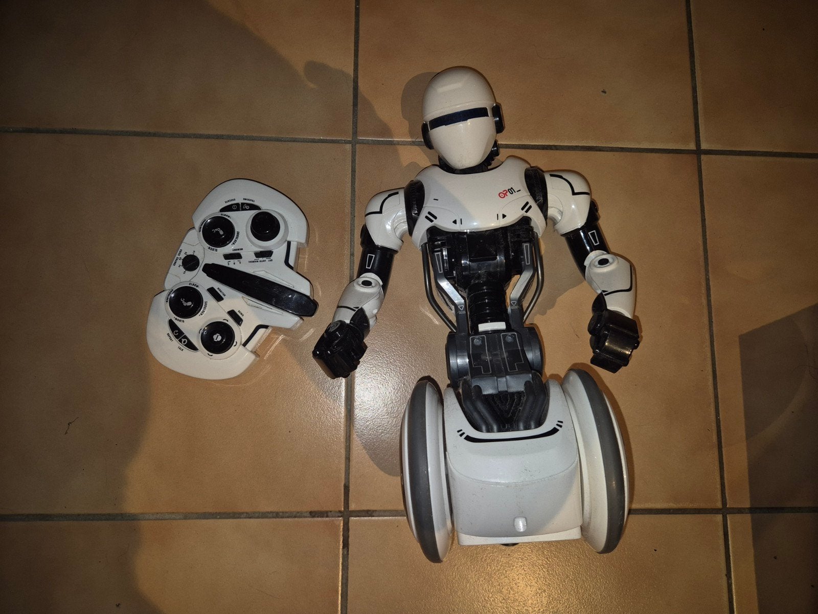 robot silverlit op one, Ophalen of Verzenden