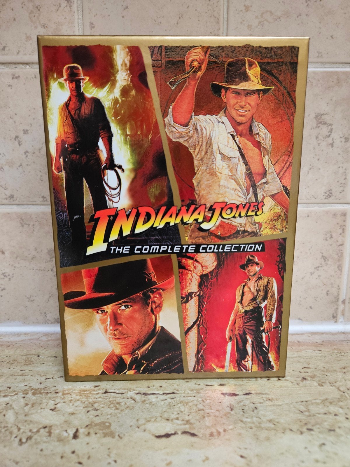 Dvd boxen, Enlèvement