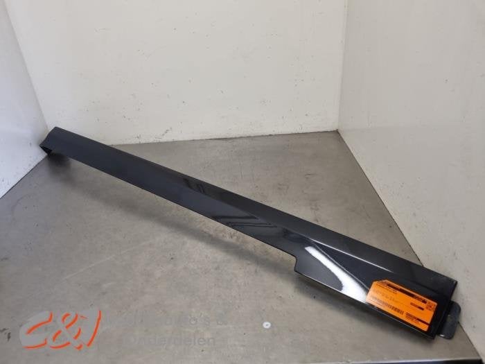 Rail porte coulissante gauche d'un Mercedes Vito, 3 mois de garantie, Utilisé, -, -