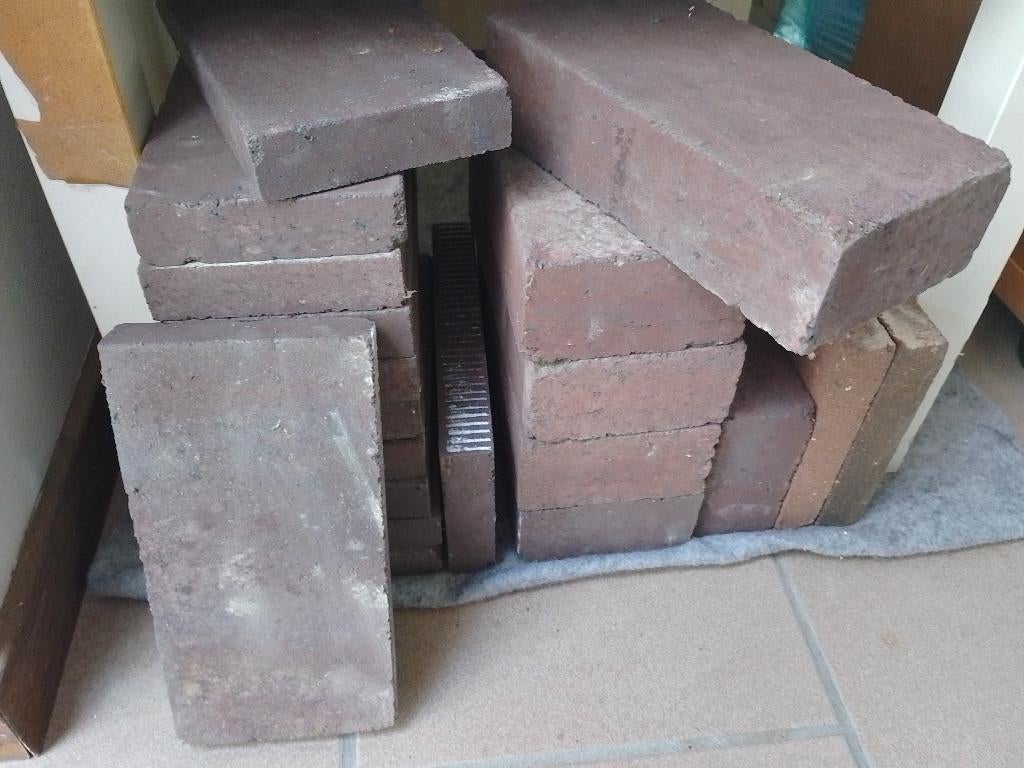 Briques réfractaires, Doe-het-zelf en Bouw, Metselstenen, Ophalen, Zo goed als nieuw, Bakstenen