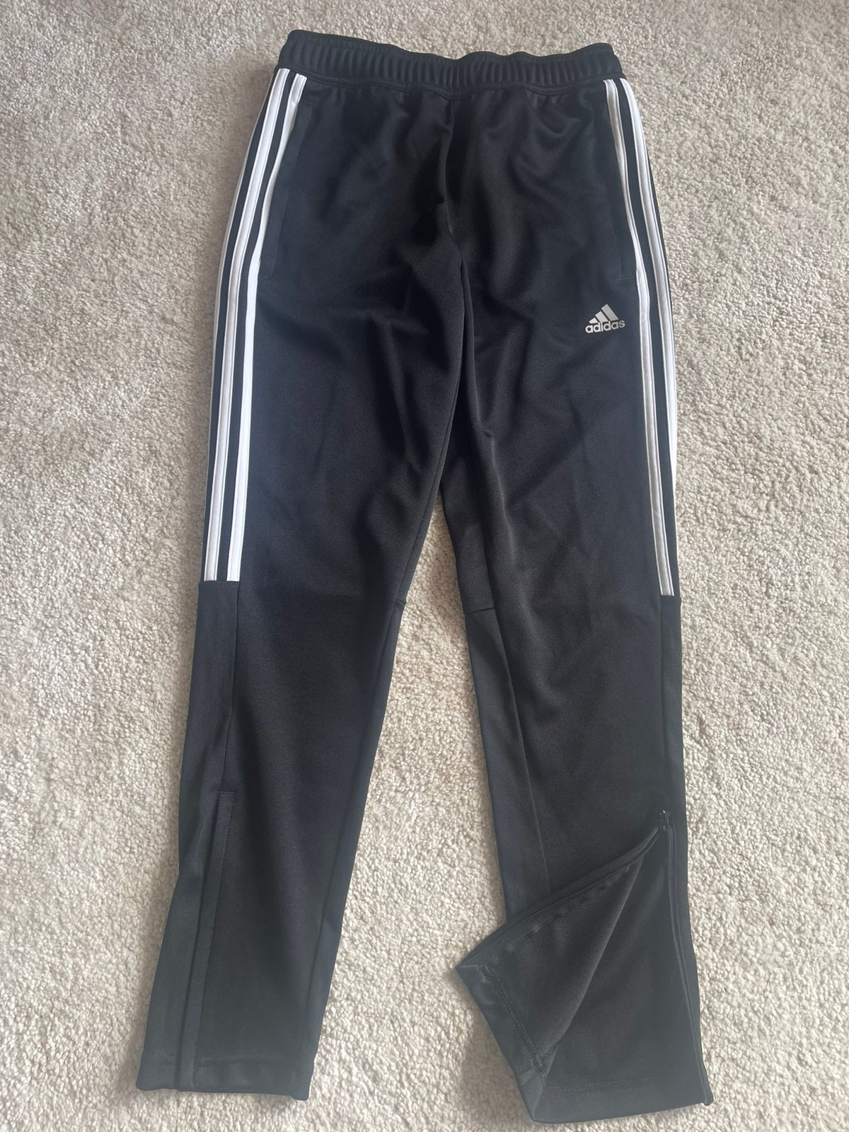 ADIDAS - Pantalon d’entraînement 152, Enfants & Bébés, Enlèvement, Comme neuf, Pantalon