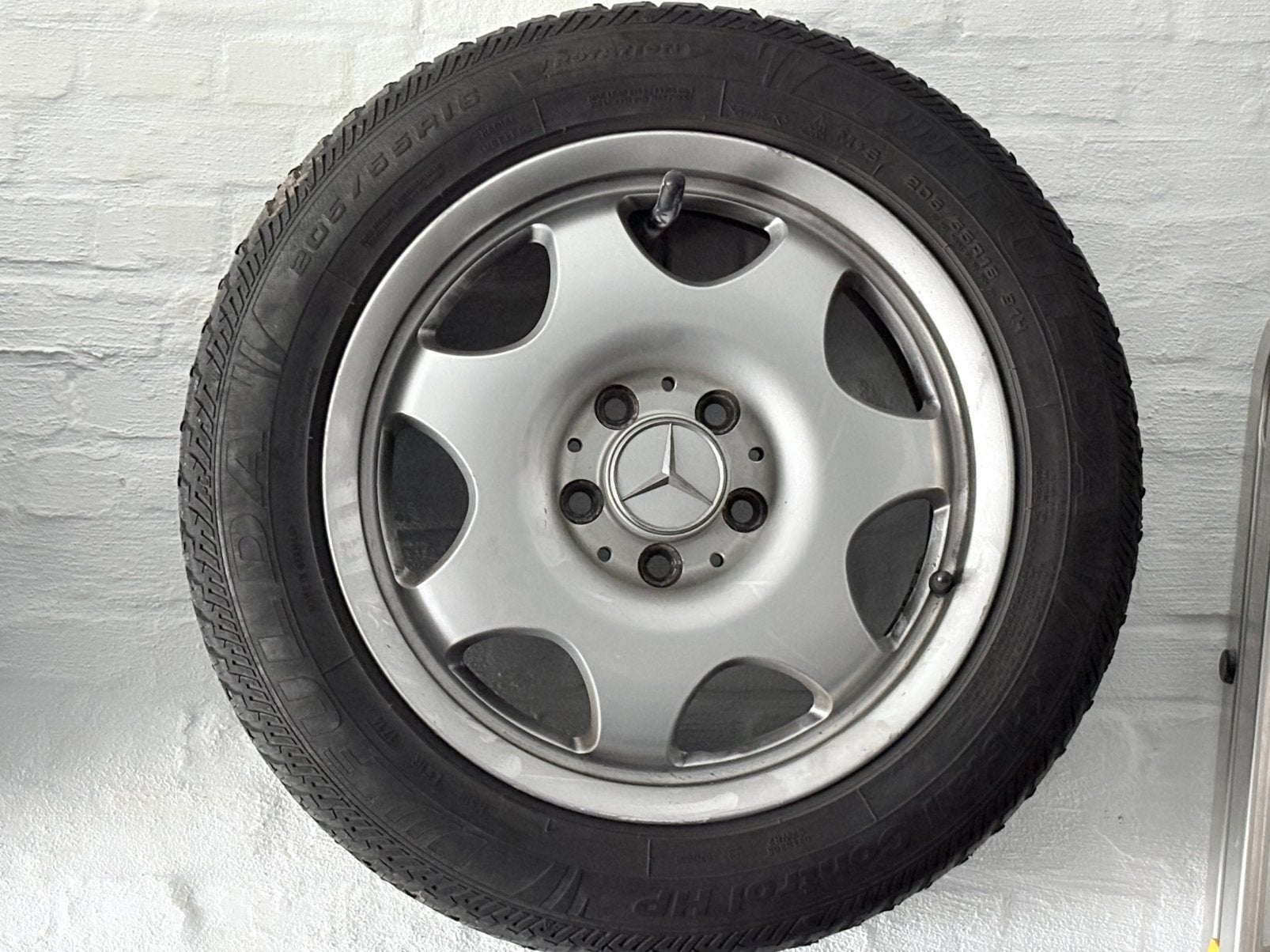 Originele Mercedes 16"Velgen + Fulda Winterbanden -Gebruikt, Ophalen, Winterbanden, Velg(en)