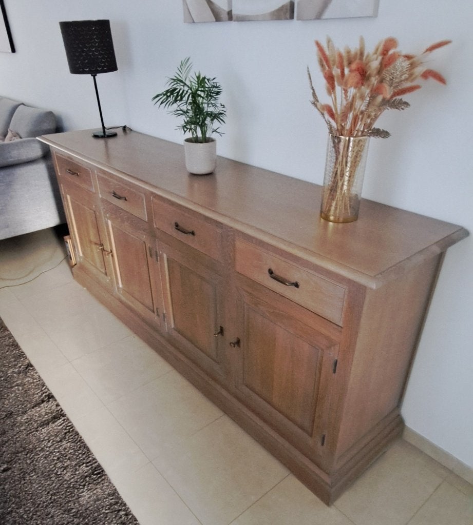 Massief houten tafel+dressoir goede staat, Huis en Inrichting, Ophalen, Zo goed als nieuw
