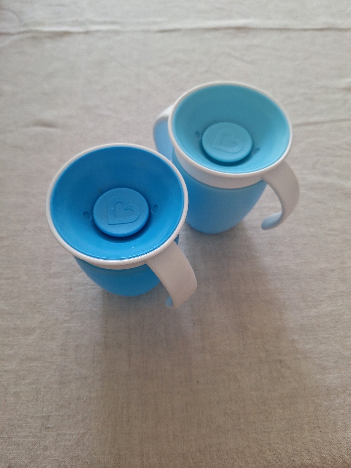 Twee munchkin bekers, Ophalen