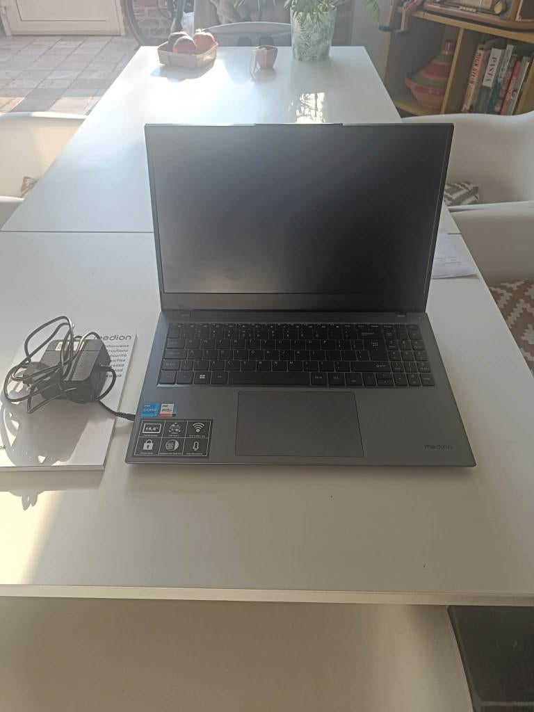 MEDION E15433 MD62727 15.6" Core i5 laptop 32GB RAM 1TB SSD, Intel Core i5-1334U, 3 à 4 Ghz, Utilisé, SSD
