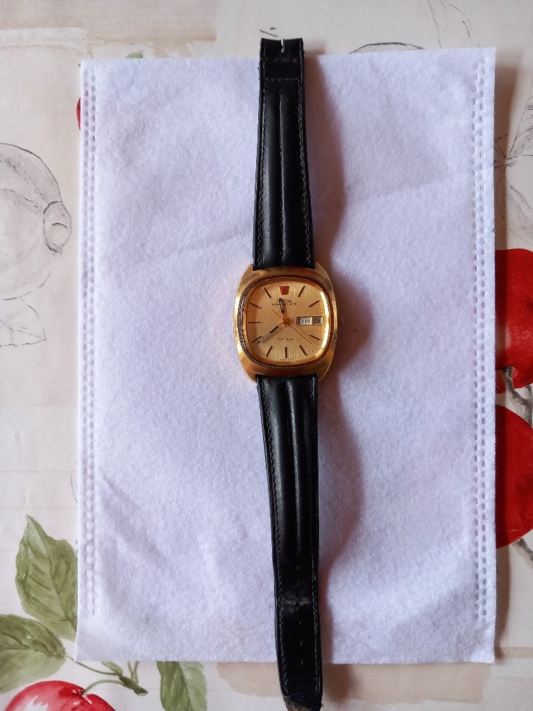 Montre omega quartz, Montre-bracelet, Cuir, Or, Enlèvement