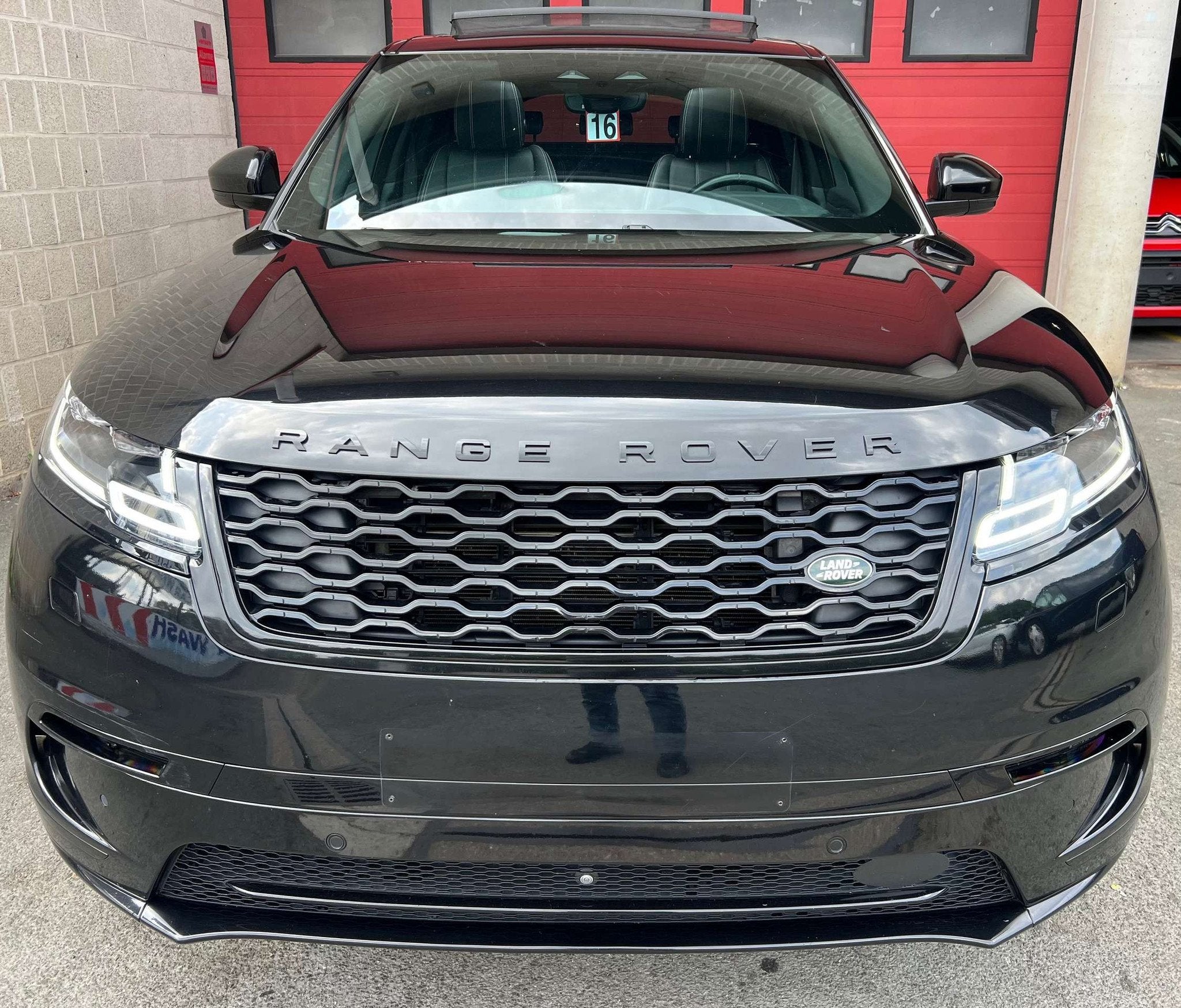 Land Rover Range Rover Velar 3.0 Turbo MHEV P400 (25.991 €, Auto's, Automaat, 2995 cc, Range Rover Velar, Zwart