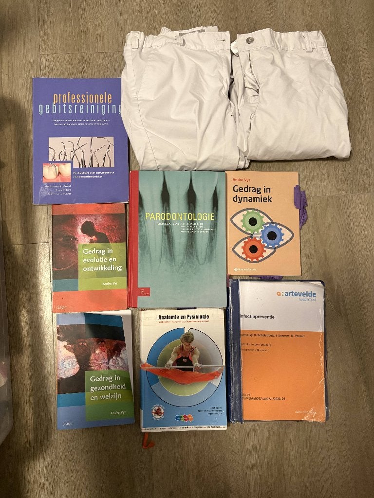boeken, kledij, mondzorg, Enlèvement ou Envoi, Utilisé, Enseignement supérieur professionnel, Diverse auteurs