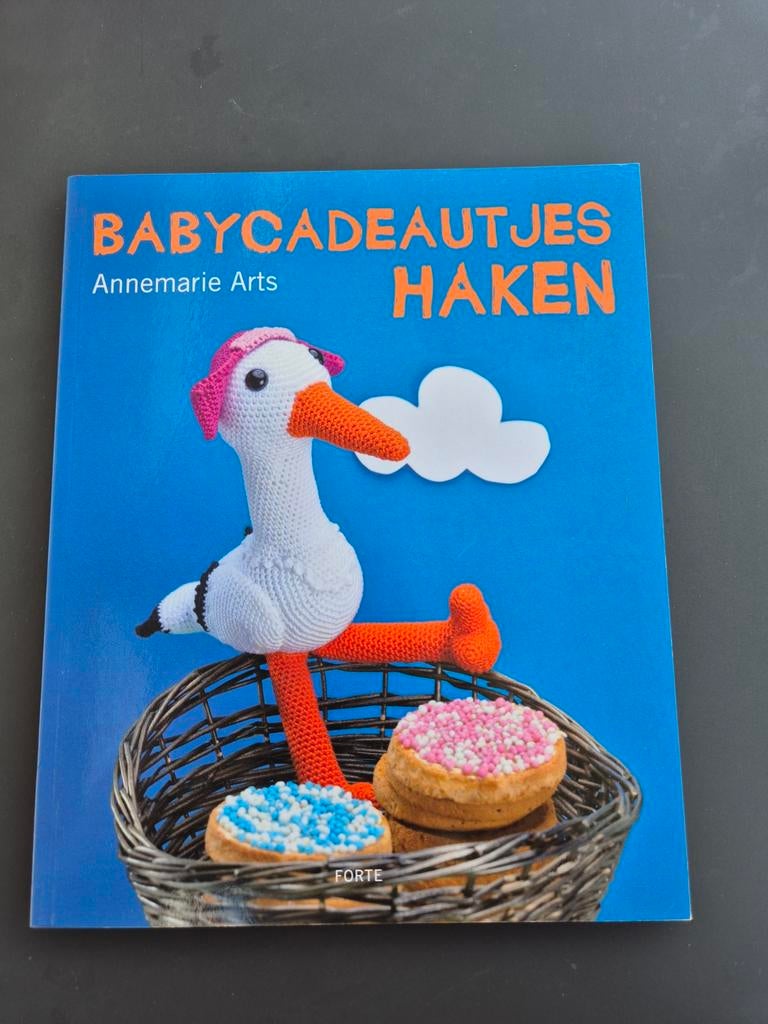 Annemarie Arts - Babycadeautjes haken, Hobby en Vrije tijd, Breien en Haken, Ophalen of Verzenden, Haken