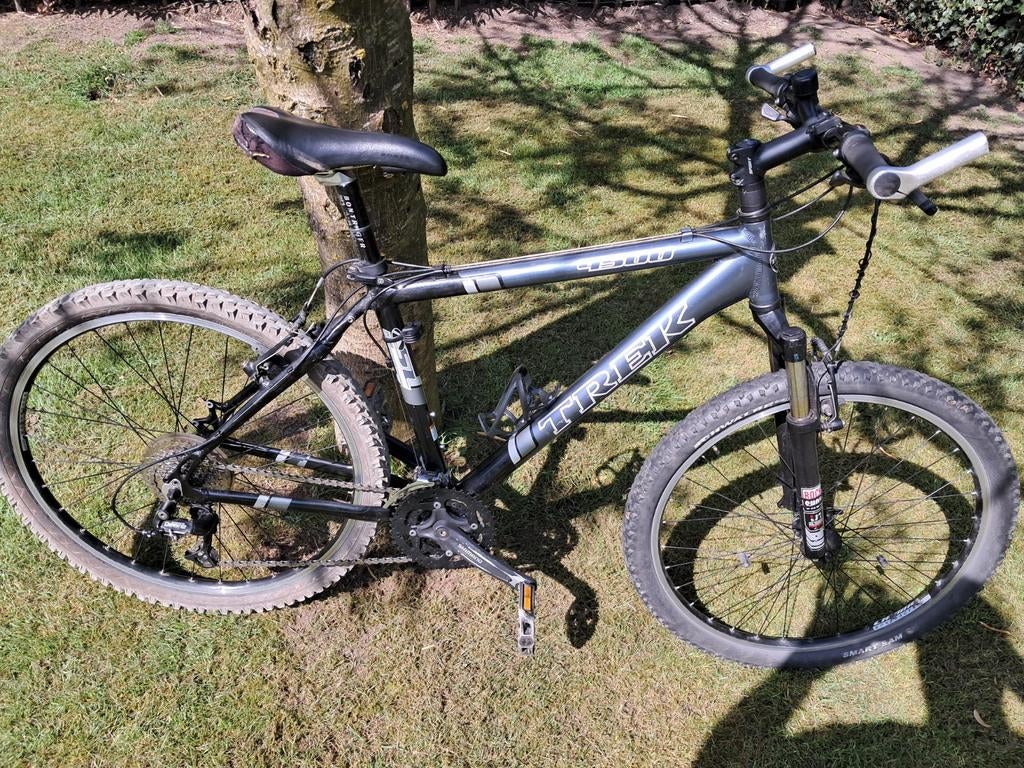 Kindermountenbike van het merk Trek., Enlèvement