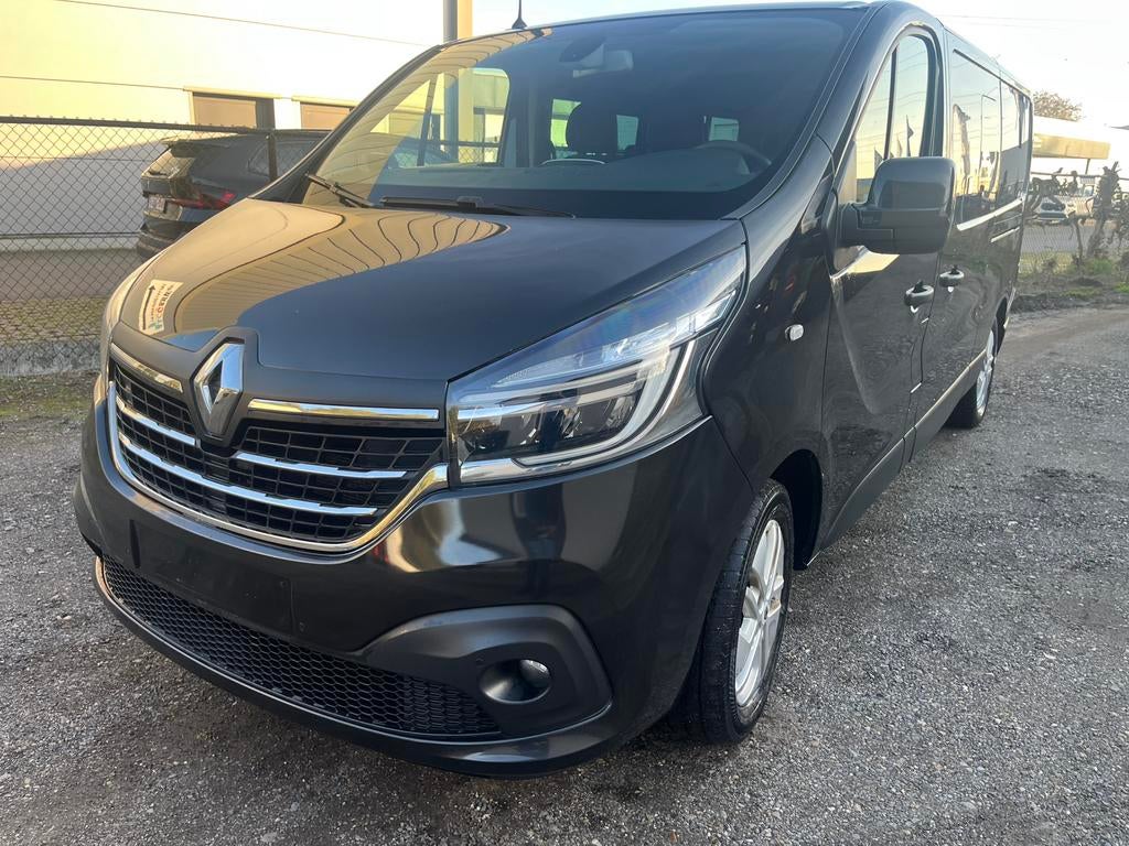 Renault Trafic 2.0DCI 8+1pl automaat 2020, Auto's, Automaat, 1998 cc, Zwart, 9 zetels
