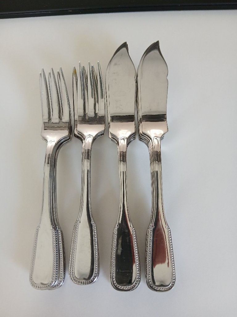 Visbestek Guy Degrenne mes+vork perles 24stuks, Los bestek, Ophalen of Verzenden, Zo goed als nieuw, Inox of Chroom