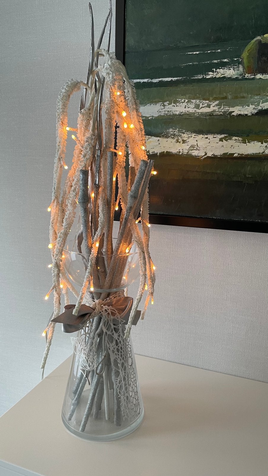 Kerstversiering - vaas met takken en led lichtjes, Huis en Inrichting, Ophalen, Zo goed als nieuw