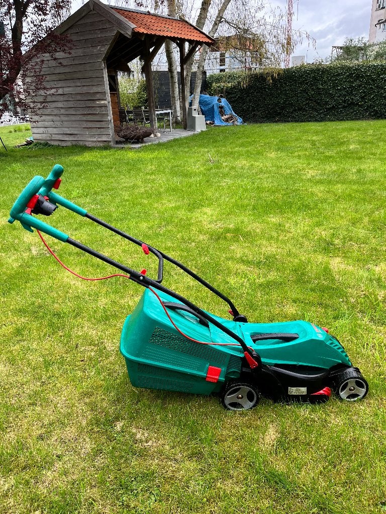 Bosch grasmaaier, Tuin en Terras, Grasmaaiers, Ophalen, Cirkelmaaier, Gebruikt, Elektrische grasmaaier