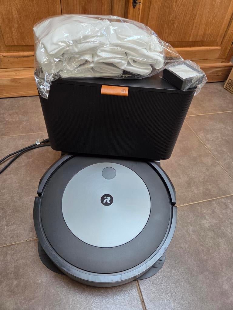 I-Robot Roomba combo J5, Enlèvement