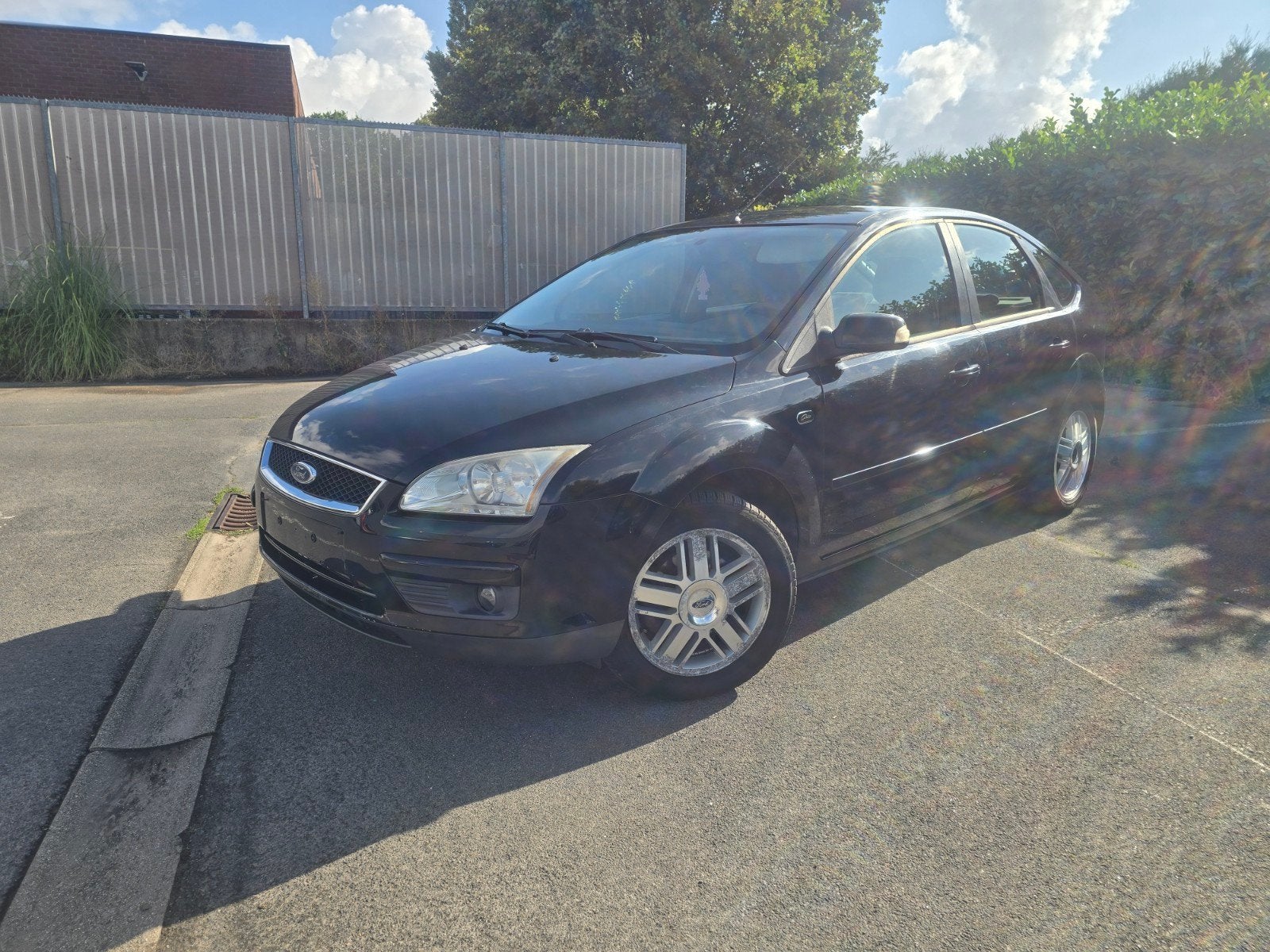 Ford Focus 1.6 tdci 107000 kilomètres!!!prêt à immatriculé, Autos, Focus, Entreprise, Boîte manuelle, Noir