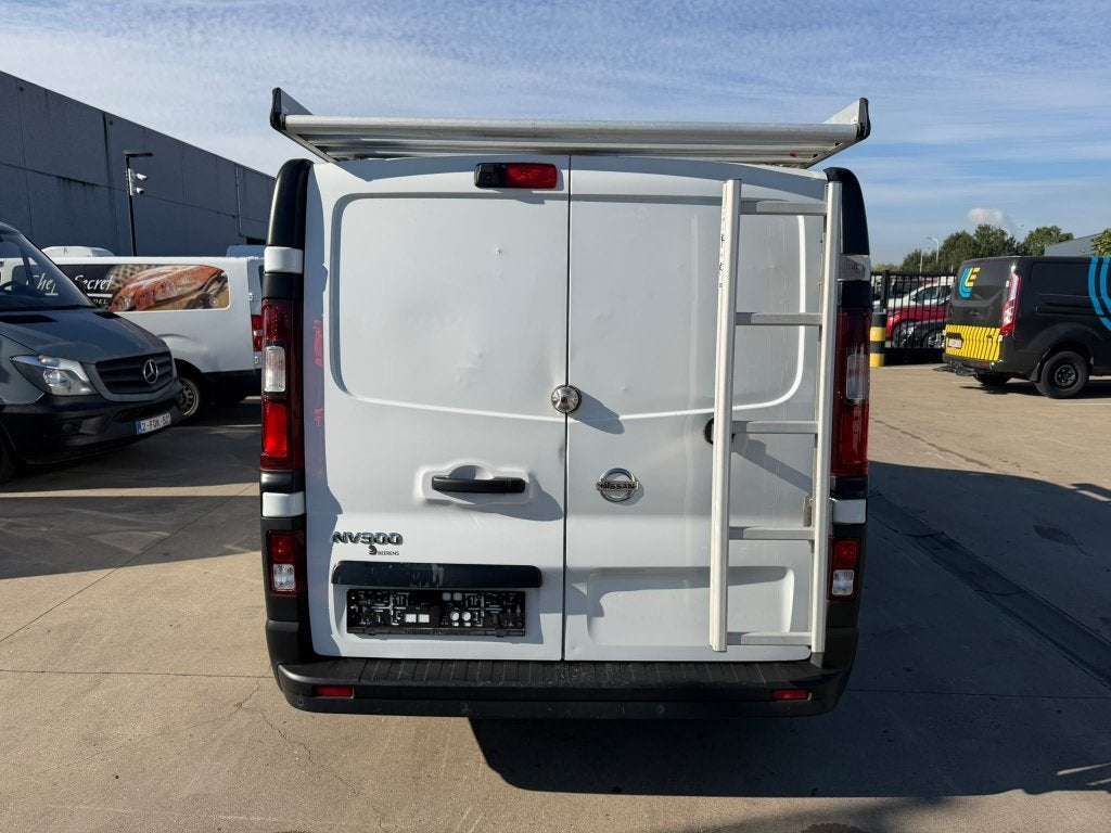 Nissan NV300 (Stock ID 92754) MOTOR DEFECT!!! — 7