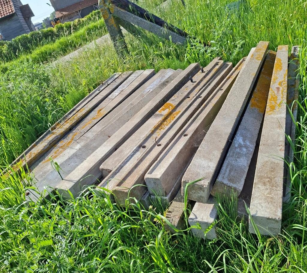Betonnen weidepalen, Dieren en Toebehoren
