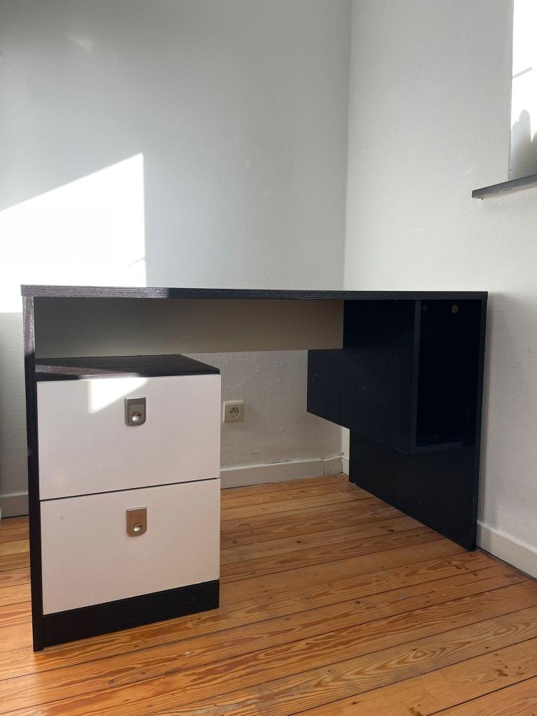 studenten bureau, Huis en Inrichting, Ophalen, Zo goed als nieuw