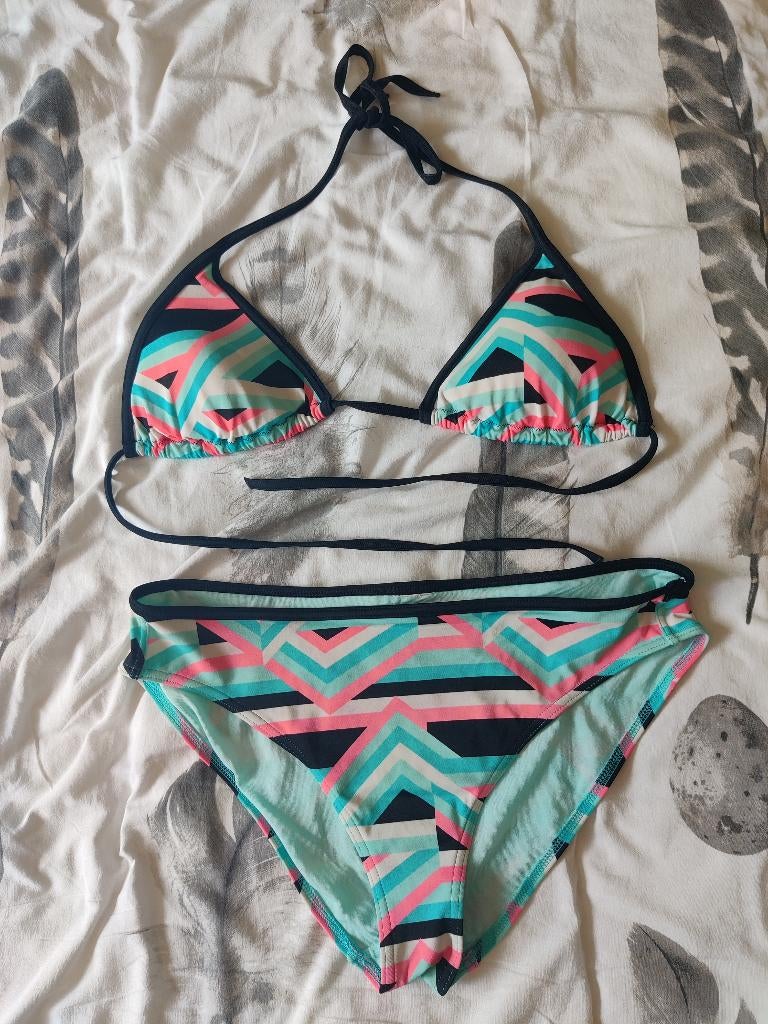 Bikini Decathlon, medium large, groen blauw roze zwart, Overige kleuren, Ophalen of Verzenden, Gedragen, Bikini