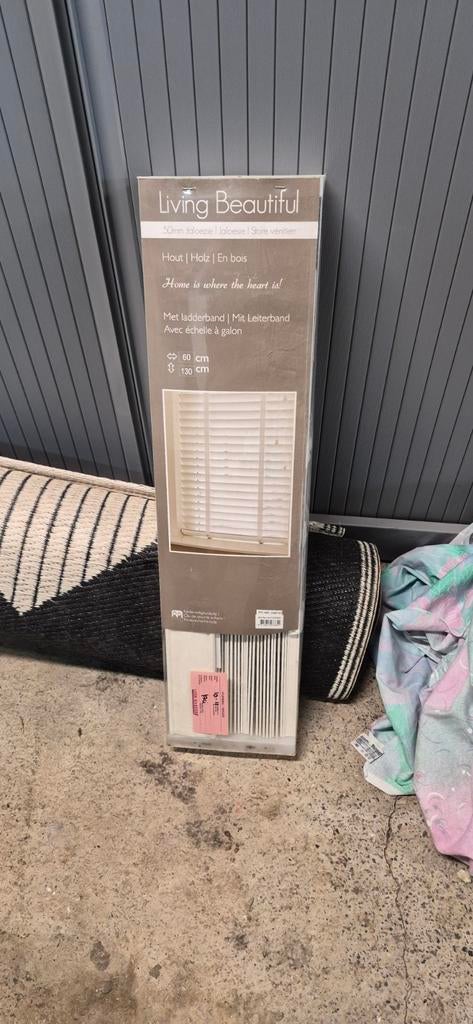Store venitien bois blanc 60x130 NEUF, Maison & Meubles, Ameublement | Rideaux & Stores à lamelles, Enlèvement, Blanc