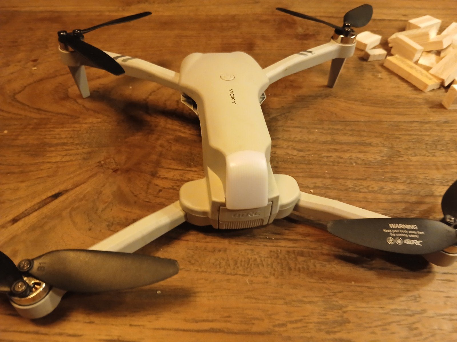 drone te koop merk VICKY., Ophalen, 15 tot 30 minuten