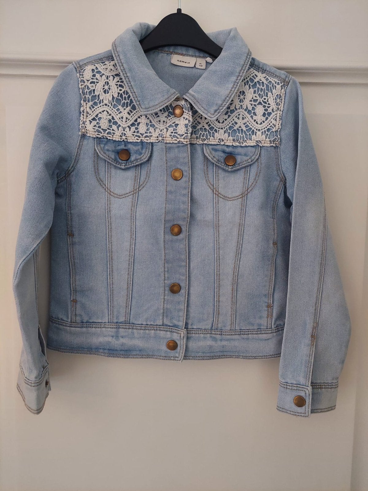 Jeans vestje maat 116, Kinderen en Baby's, Ophalen, Zo goed als nieuw