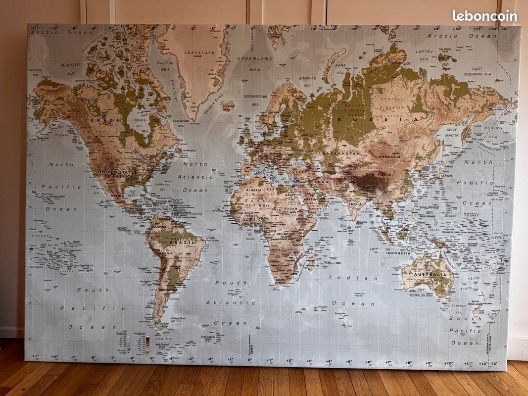 Toile carte du monde ikea 2m x 1.4m, Maison & Meubles
