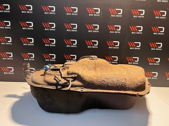 Mitsubishi 3000GT brandstoftank, Utilisé