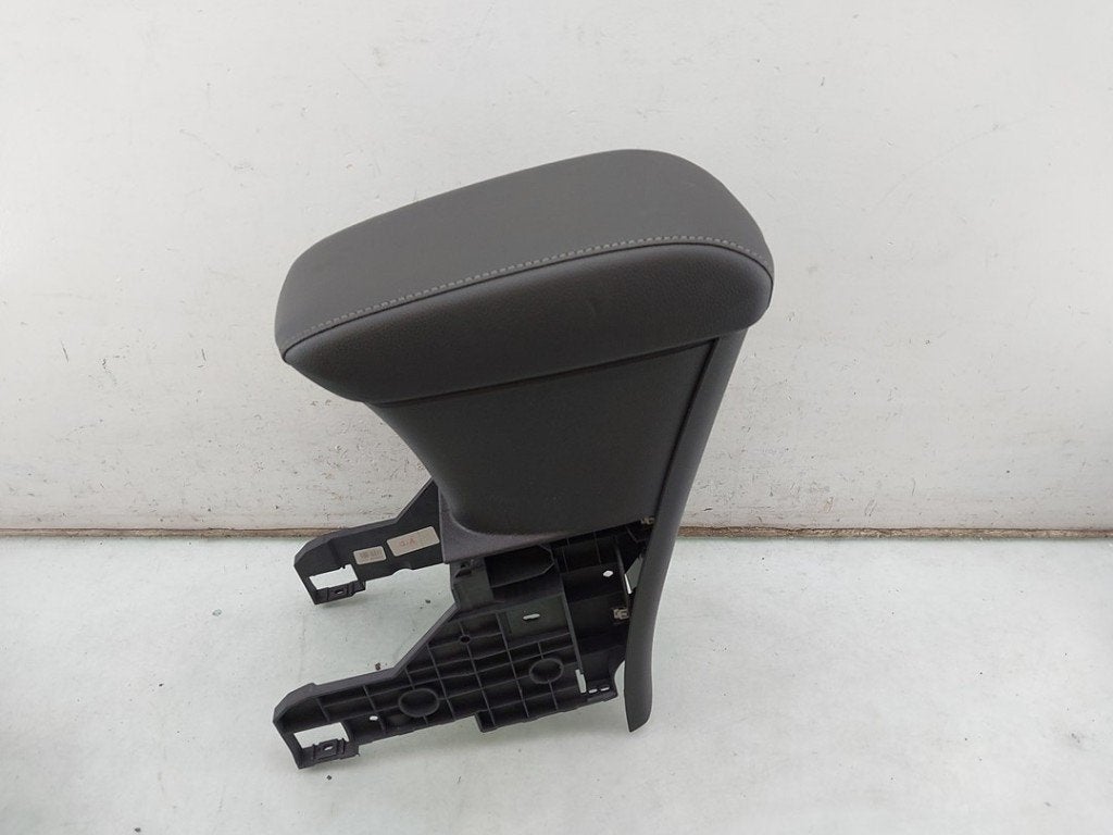 ACCOUDOIR CENTRAL Opel Astra K (|39030127|39108523|), Opel, Opel Automobile GmbH, Utilisé, Kontakt-opel@opel.com