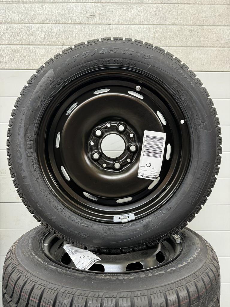 NIEUW 15’’ MINI COOPER VELGEN WINTERBANDEN F55 F56 F57 JCW 5, Auto-onderdelen, 15 inch, -, 175 mm, -