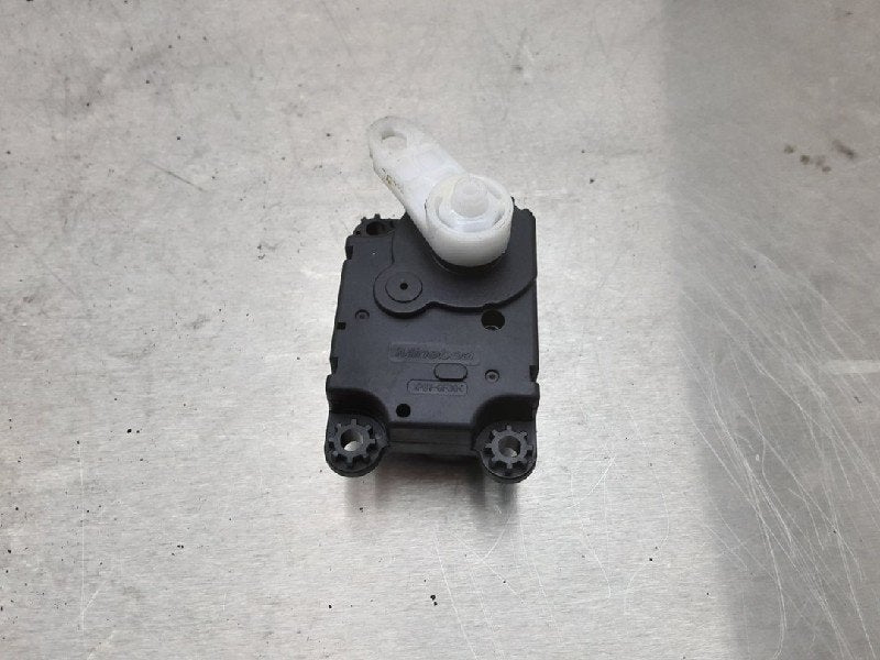 ACTIONNEUR MOTEUR VOLET CHAUFFAGE Nissan Qashqai (J11), Utilisé, Nissan