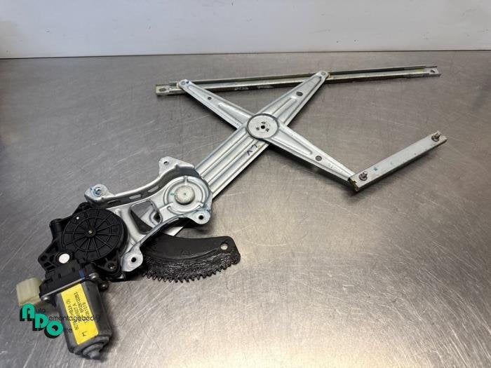 Mécanique vitre 4portes avant gauche d'un Nissan Note (Note, -, 3 mois de garantie, Utilisé, -