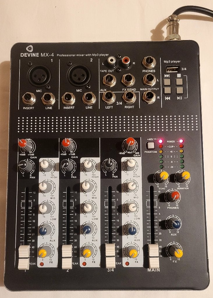 Devine MX-4/PA et table de mixage de studio, Enlèvement ou Envoi, Utilisé, Moins de 5 canaux, Entrée micro