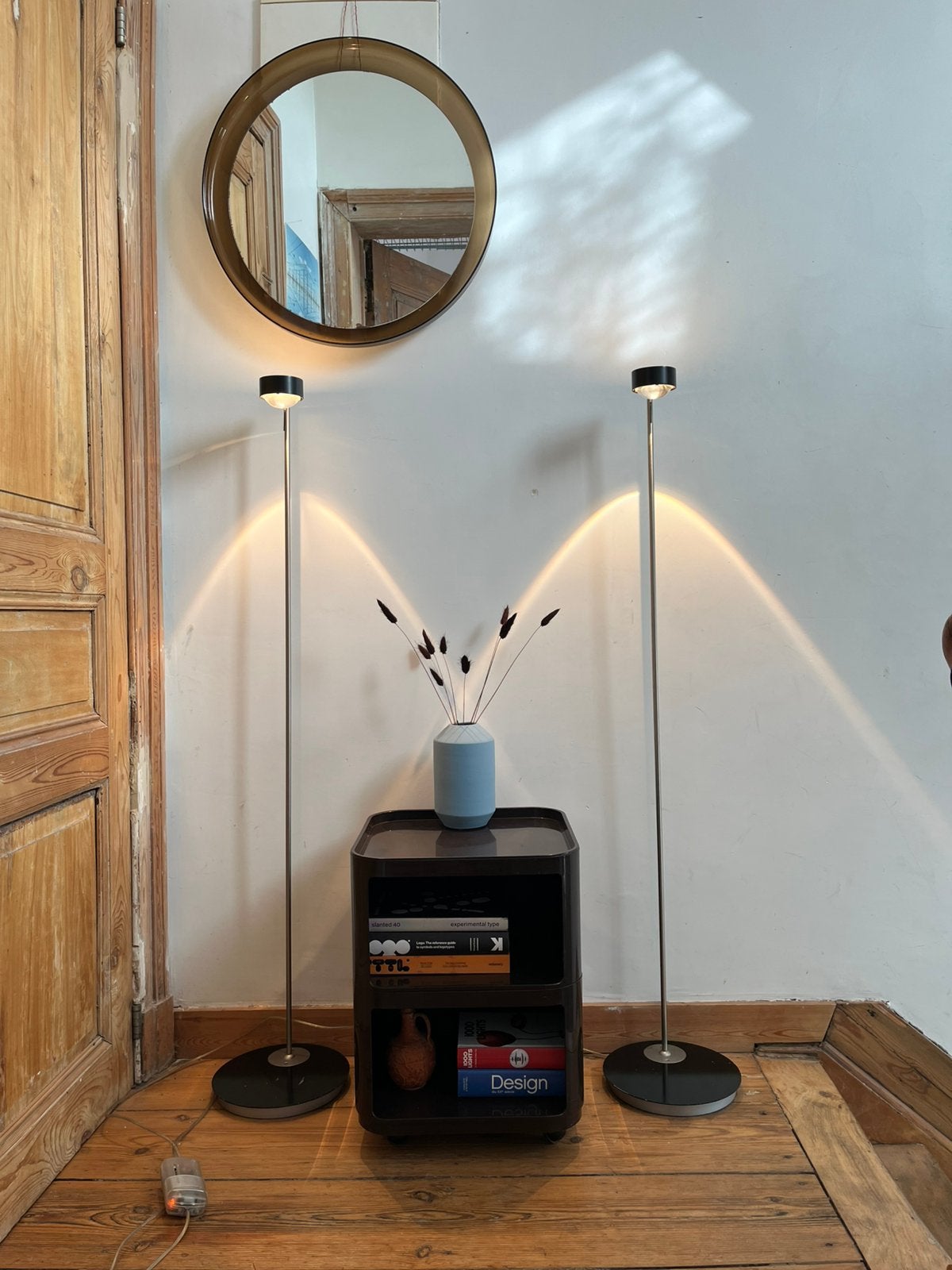 Paar Duitse vloerlampen, postmodern minimalistisch toplicht, Ophalen, Overige fittingen, Zo goed als nieuw, Metaal