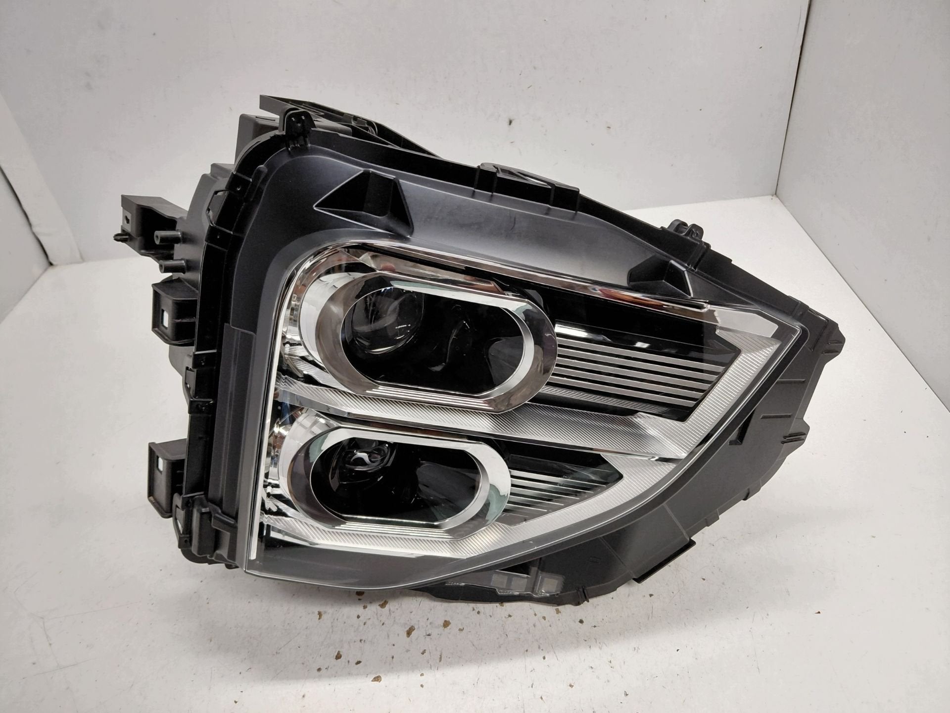 Mitsubishi Eclipse Cross Koplamp Mitsubishi, Info@mitsubishi-motors.com, Mitsubishi Motors Corporation, Utilisé, Mitsubishi