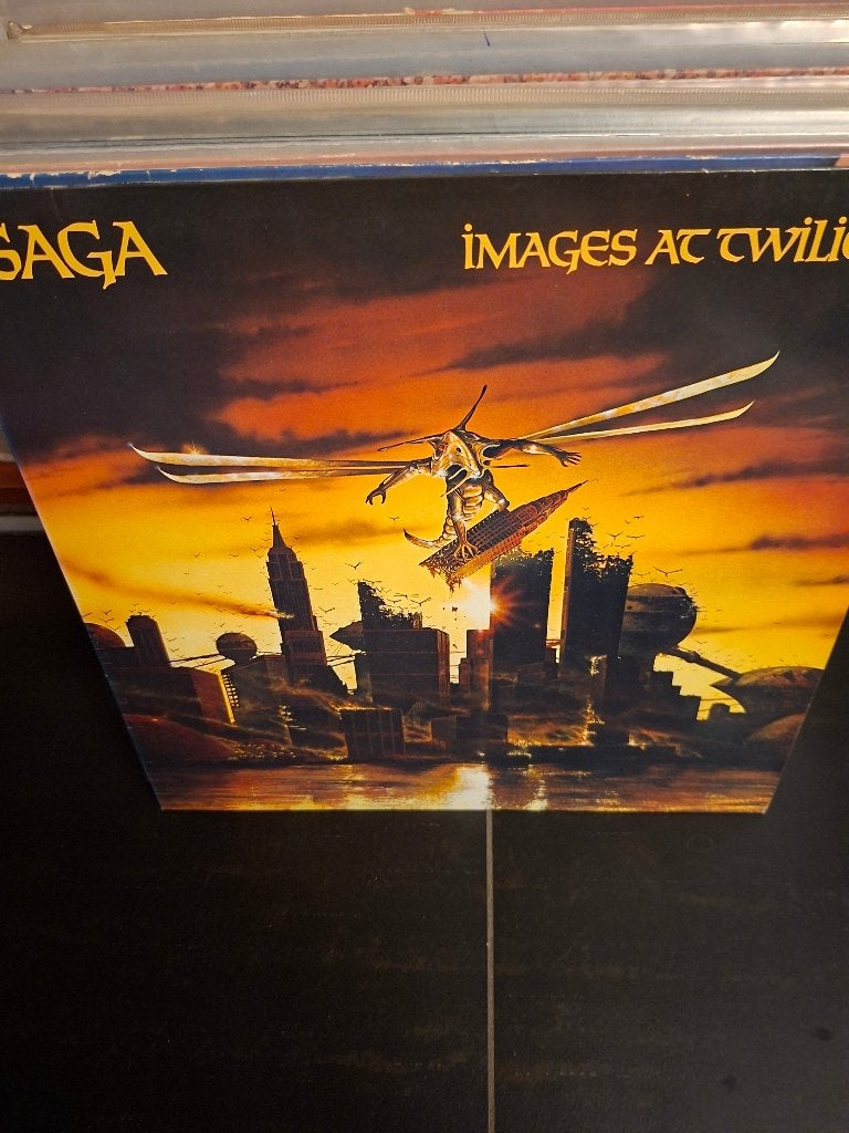 lp - saga - images at twilight - vak 2, Cd's en Dvd's, LP, Hardrock, Ophalen of Verzenden, Zo goed als nieuw