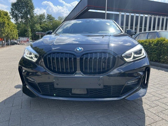 Bmw 116da M-Pack 116pk Navi/Camera/Led 16.000km 2024, 1 Reeks, Zwart, Leder, Bedrijf