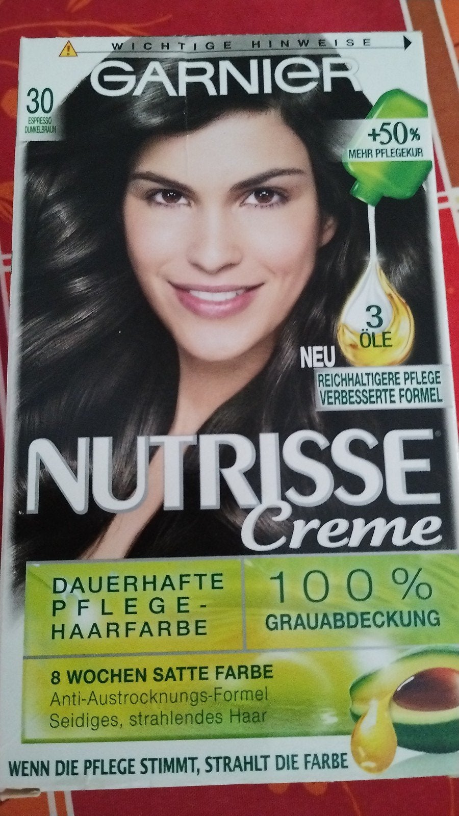 Crème Garnier Nutrisse dans la couleur 30 brun foncé, Bijoux, Sacs & Beauté, Enlèvement ou Envoi