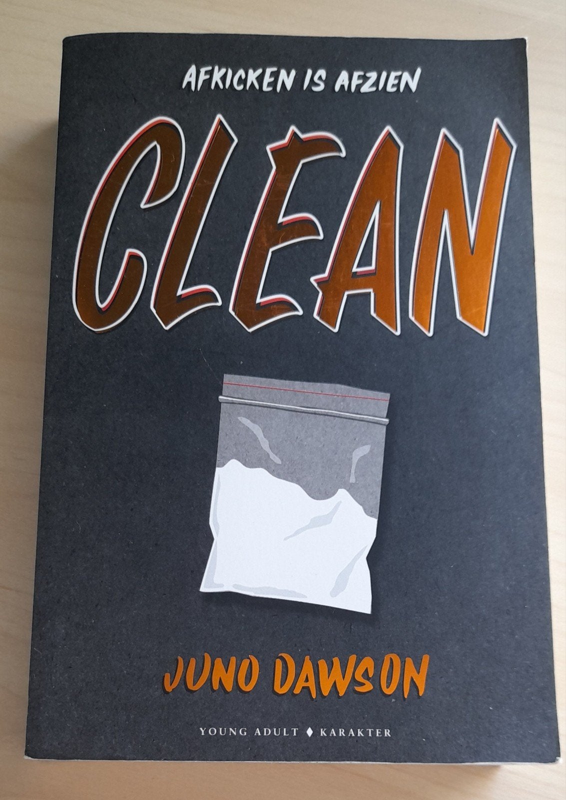 Clean /Juno Dawson, Livres, Livres pour enfants | Jeunesse | 13 ans et plus, Enlèvement, Utilisé