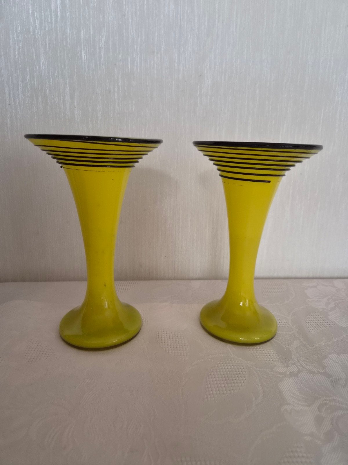 gele art deco vaasjes, Antiquités & Art, Antiquités | Verre & Cristal, Enlèvement ou Envoi