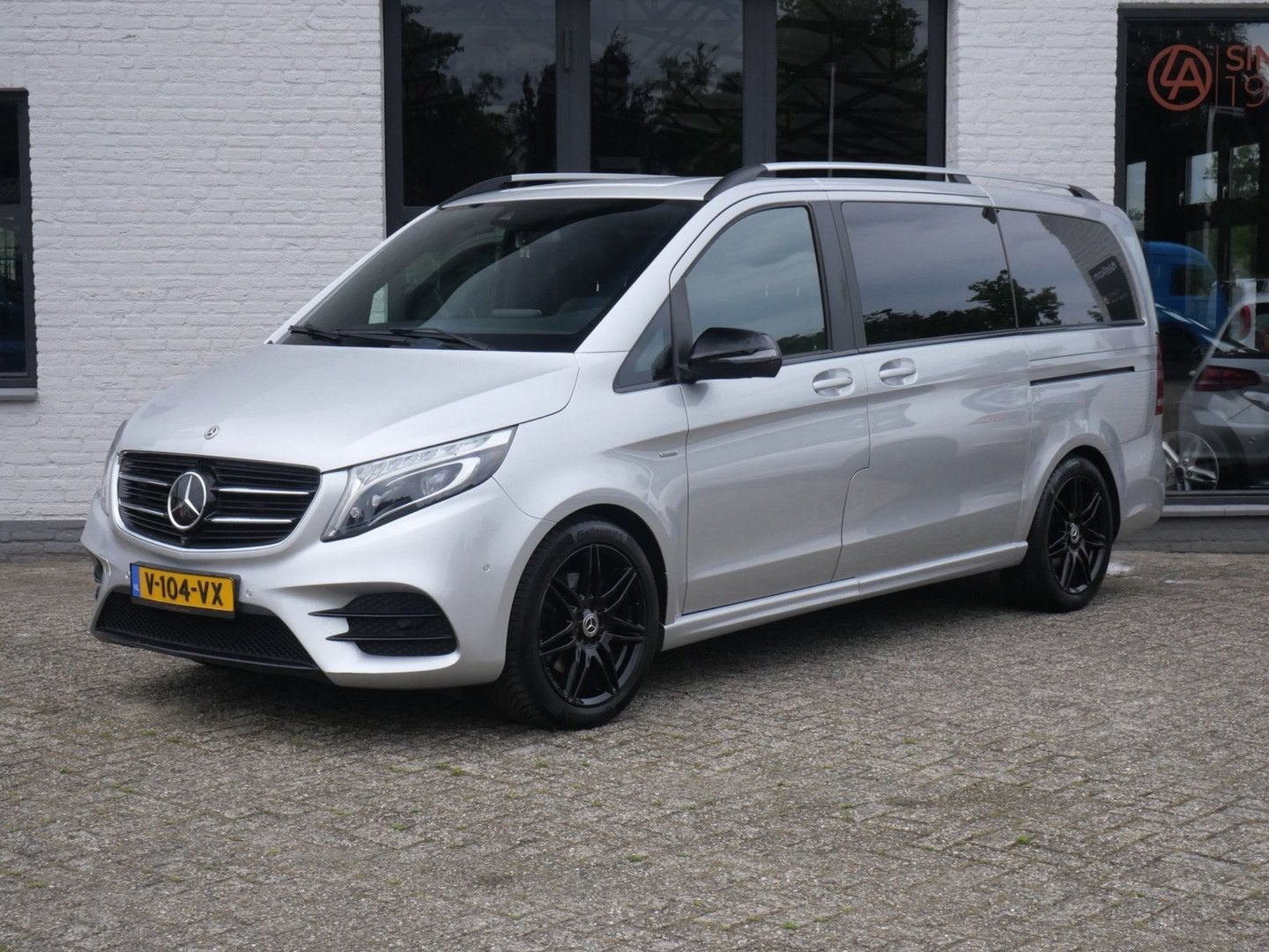 Mercedes-Benz V-klasse 250d Lang DC Exclusive AMG Marge Led, Automaat, Monovolume, Bedrijf, Diesel