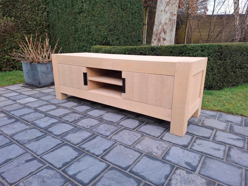 Tv meubel uit eikenhout. Geluchtgomd., Ophalen of Verzenden, Eikenhout