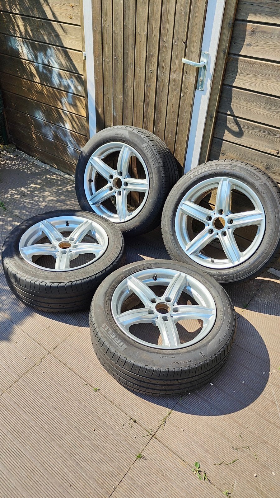 Jantes et pneus BMW d'origine F10/F11* 17 pouces, Autos : Pièces & Accessoires, Pneus & Jantes, Pneus et Jantes, Véhicule de tourisme
