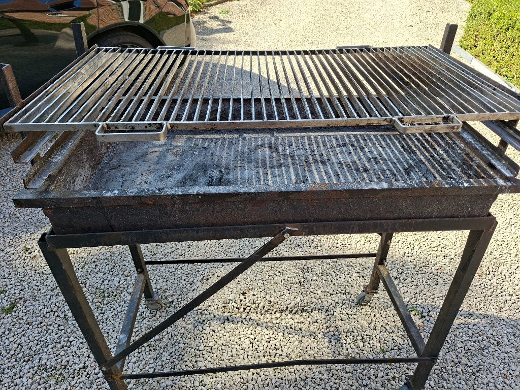 BBQ, Enlèvement, Utilisé