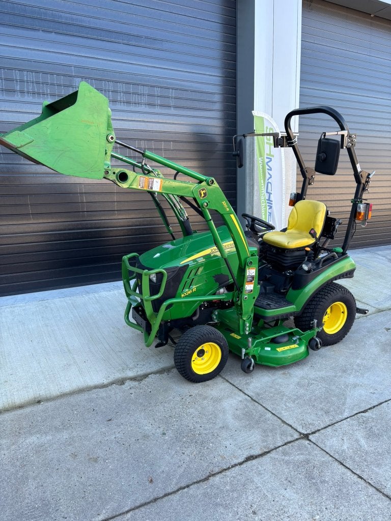 John deere 1026 R Frontlader + maaidek onder DIESEL, Fonction de mulching, Tondeuse rotative, Tondeuses à gazon à essence, Comme neuf