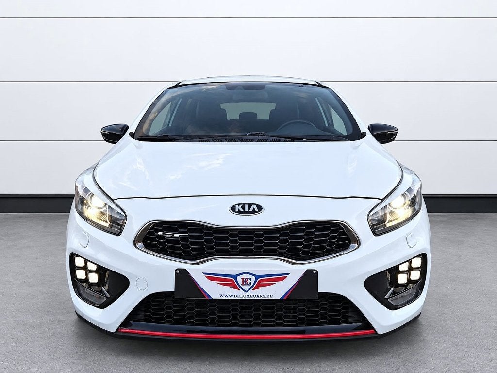 KIA PRO CEE'D GT 1.6 T-GDI*LED*XENON*LEER*AIRCO*GPS*PDC*JA18, Auto's, Voorwielaandrijving, Wit, 600 kg, 171 g/km